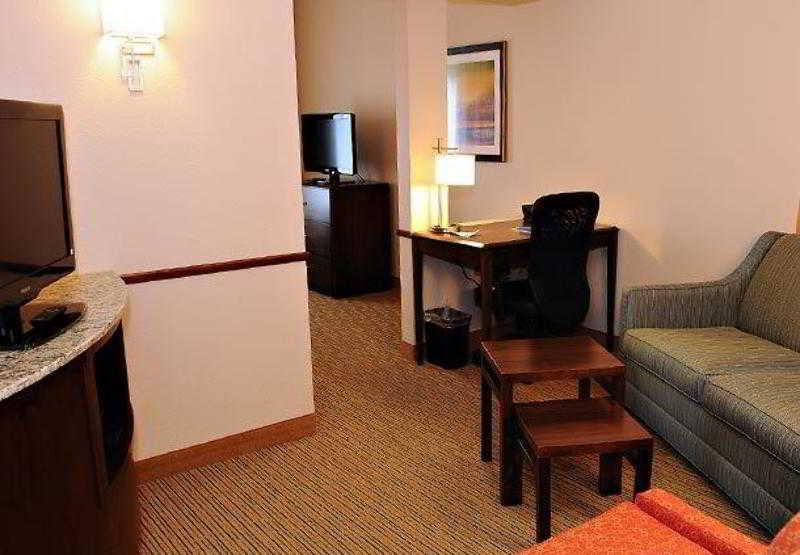 Fairfield Inn & Suites By Marriott Slippery Rock מראה חיצוני תמונה