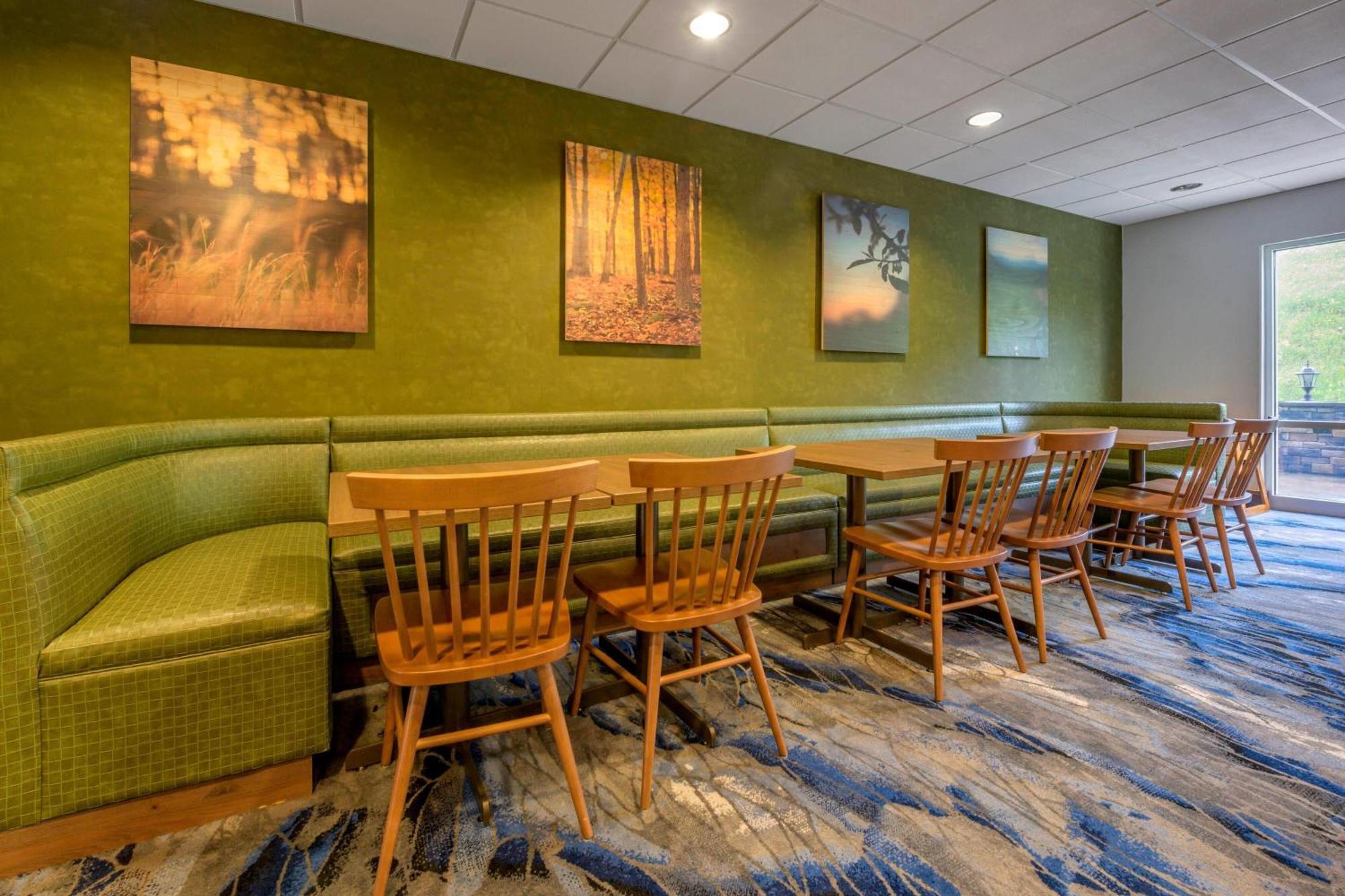 Fairfield Inn & Suites By Marriott Slippery Rock מראה חיצוני תמונה