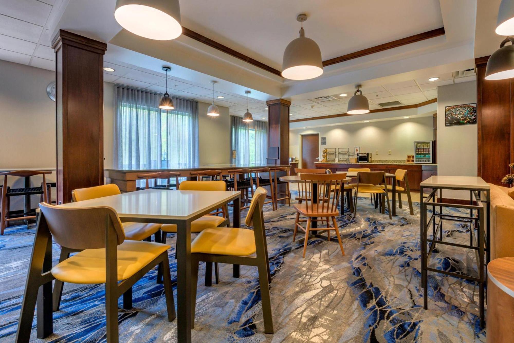 Fairfield Inn & Suites By Marriott Slippery Rock מראה חיצוני תמונה